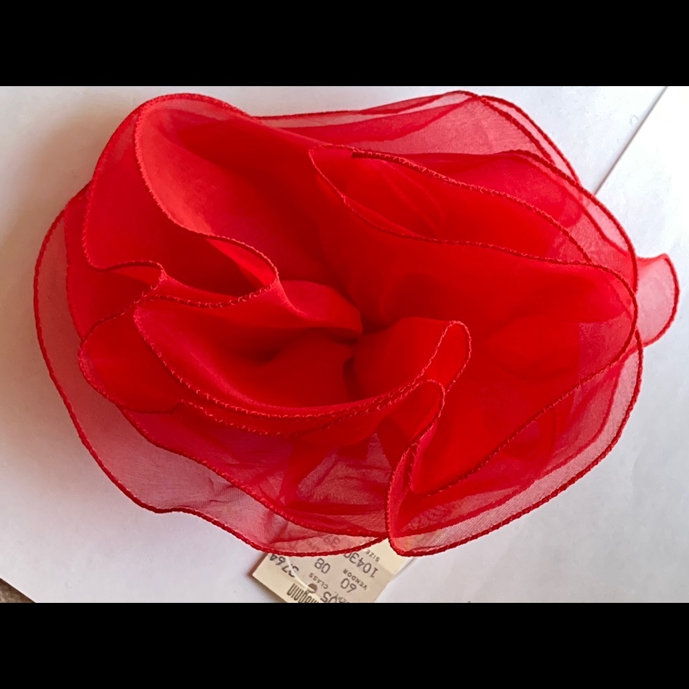 I.Magnin vtg Italy 100% silk boutonnière